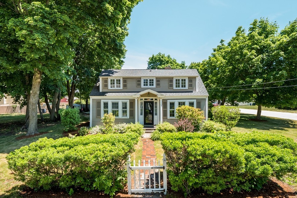 147 Concord St, Nashua, NH 03064 - photo 1