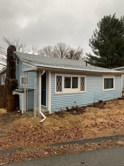 9 Lake Shore Dr, Wales, MA 01081 - photo 1