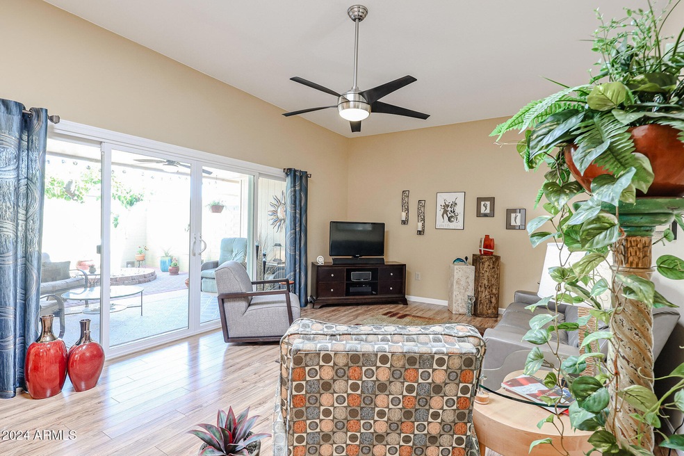 13877 N 111th Ave unit 17F, Sun City, AZ 85351 - photo 1