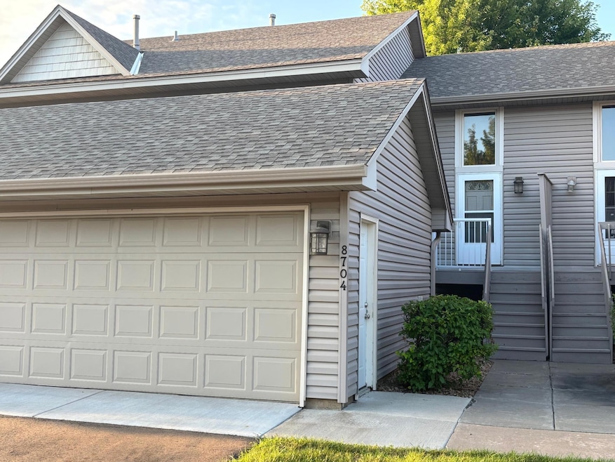 8704 Cottonwood Ln N, Maple Grove, MN 55369 - photo 1