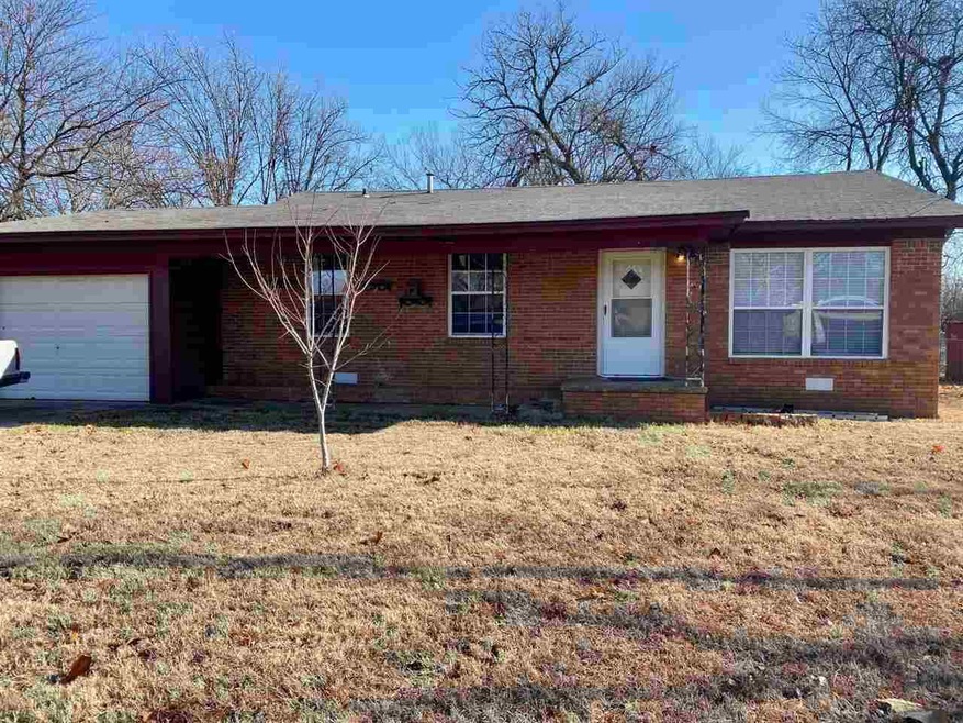 212 N N St, Duncan, OK 73533 - photo 1