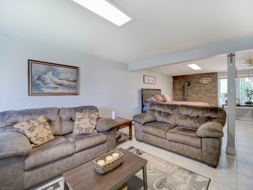 2520 Stillwell Rd, Union, NJ 07083 - photo 1