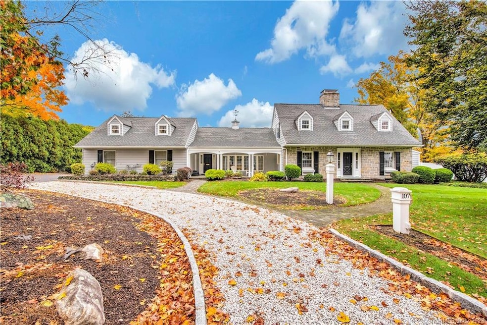 107 Eastfield Rd, Waterbury, CT 06708 - photo 1