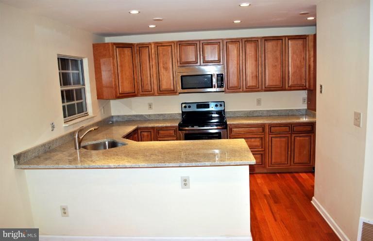 17 Grandee Ct, Nottingham, MD 21236 - photo 1