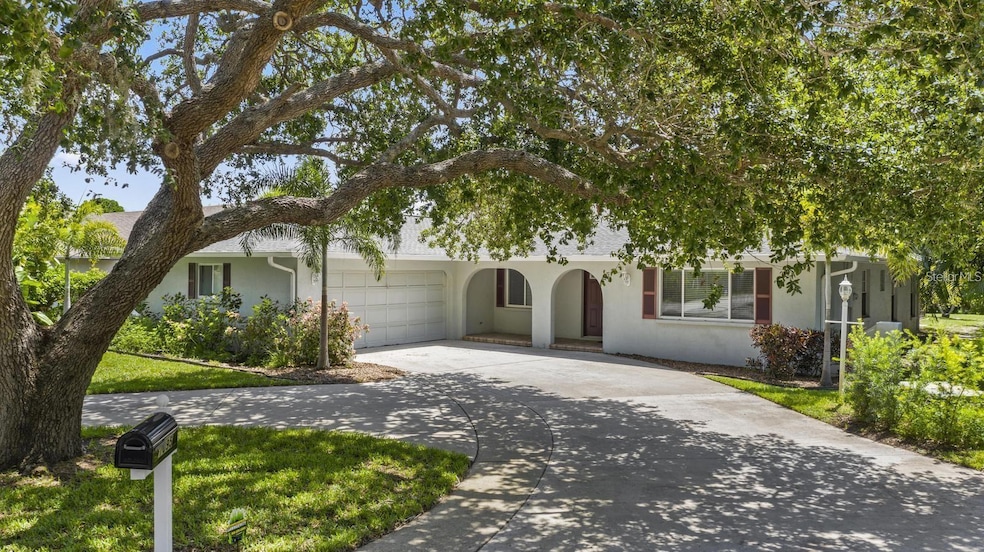 1895 Buccaneer Cir, Sarasota, FL 34231 - photo 1