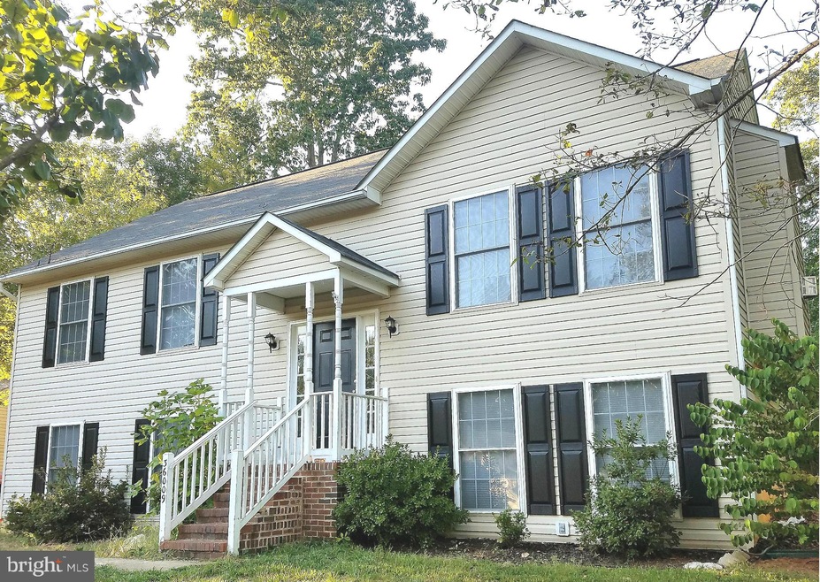 36009 Wilderness Shores Way, Locust Grove, VA 22508 - photo 1