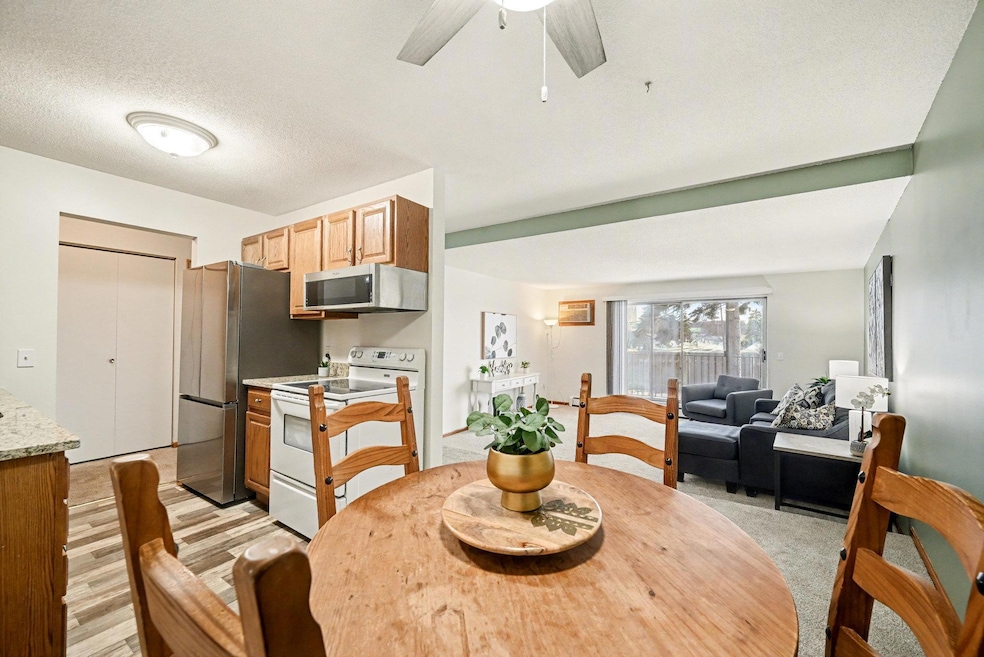 1690 Highway 36 W unit 224, Roseville, MN 55113 - photo 1