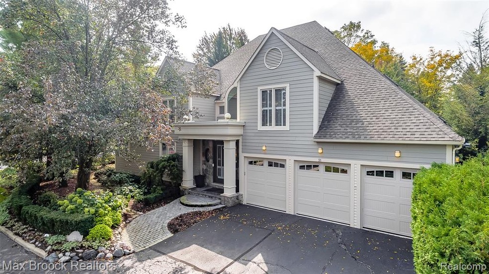 21 BOULDER LANE