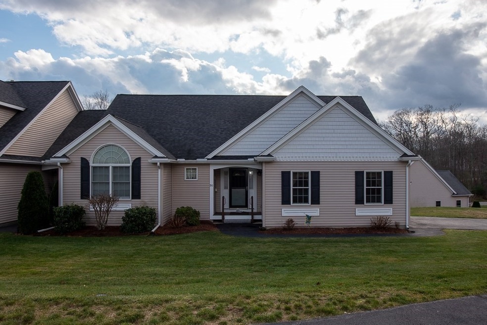90 Quarry Rd unit 90, Whitinsville, MA 01588 - photo 1