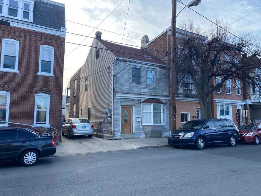 628 Ridge Ave, Allentown, PA 18102 - photo 1