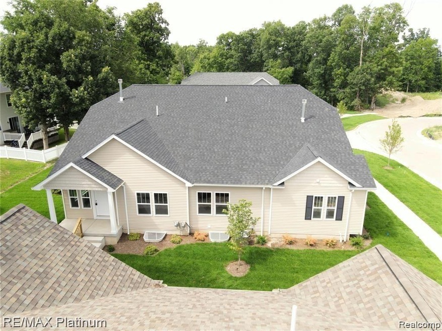 1722 Carlisle St unit 34, Howell, MI 48855 - photo 1