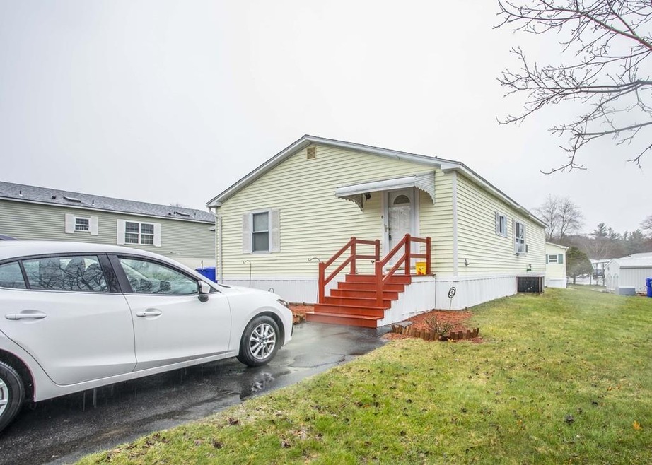 8 Betsy Ross Rd, Taunton, MA 02780 - photo 1