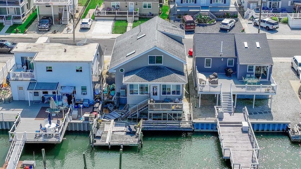 Sold $899,000 • Co-Listing Agent