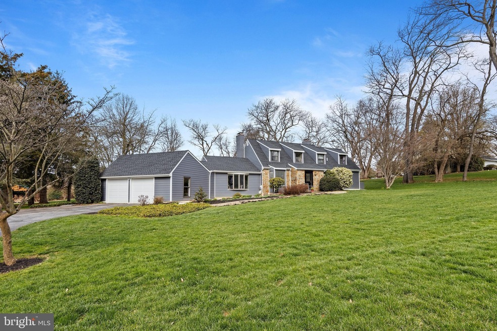 831 Meadowview Rd, Kennett Square, PA 19348 - photo 1