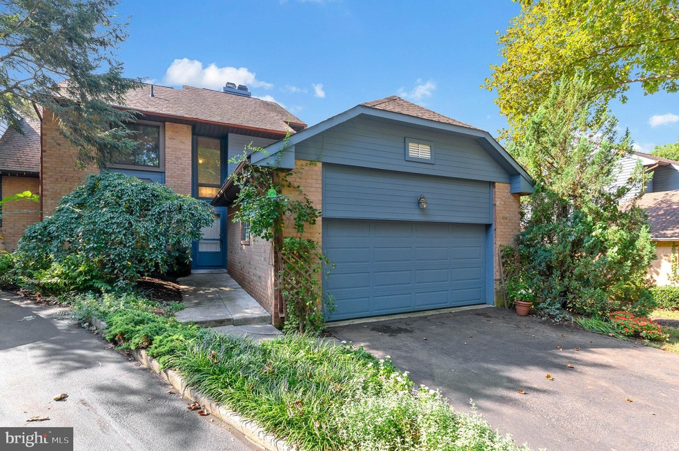 15 Painters Ln, Chesterbrook, PA 19087 - photo 1