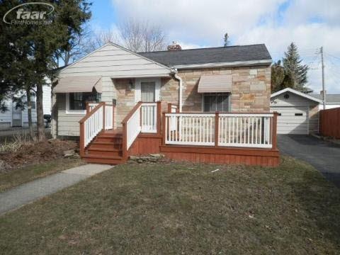 2617 Mountain Ave, Flint, MI 48503 - photo 1