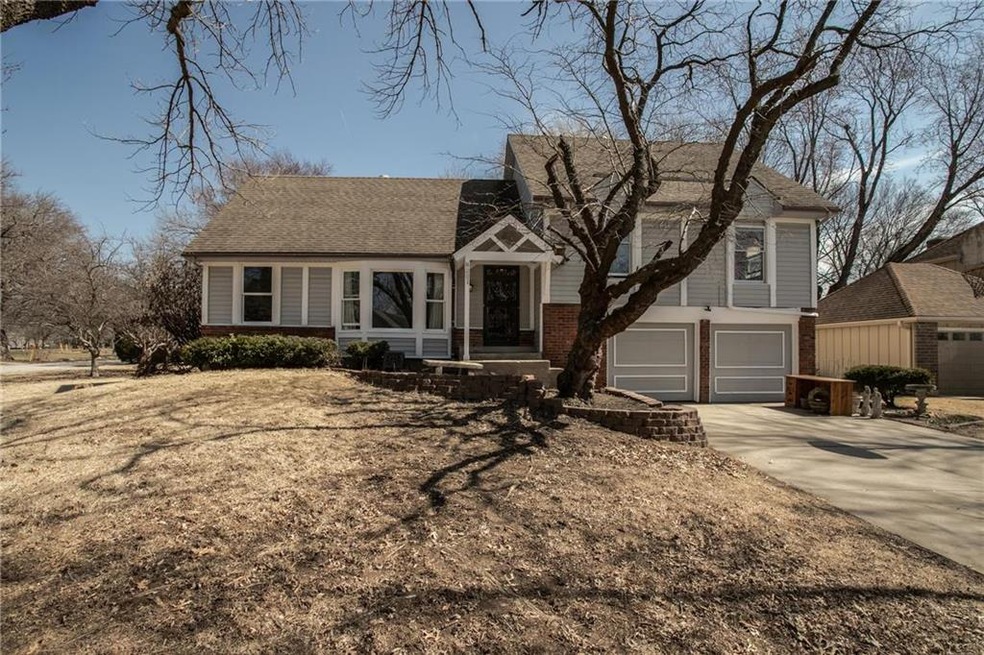 8201 Noland Rd, Lenexa, KS 66215 - photo 1