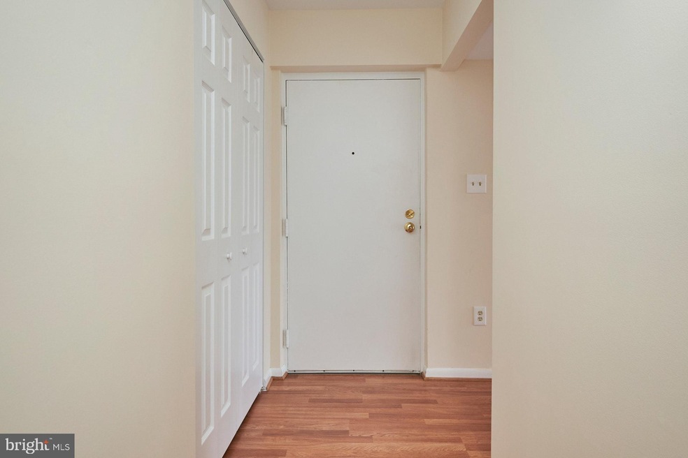 2212 Springwood Dr unit 206, Reston, VA 20191 - photo 1