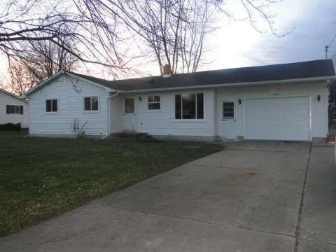 12086 Oak St, Birch Run, MI 48415 - photo 1