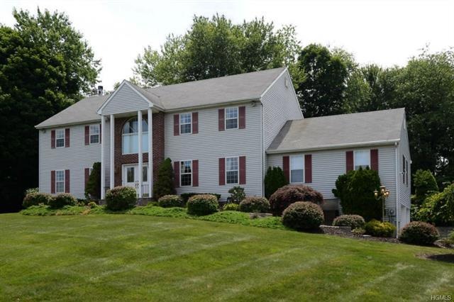 25 Peachtree Dr, Cortlandt Manor, NY 10567 - photo 1