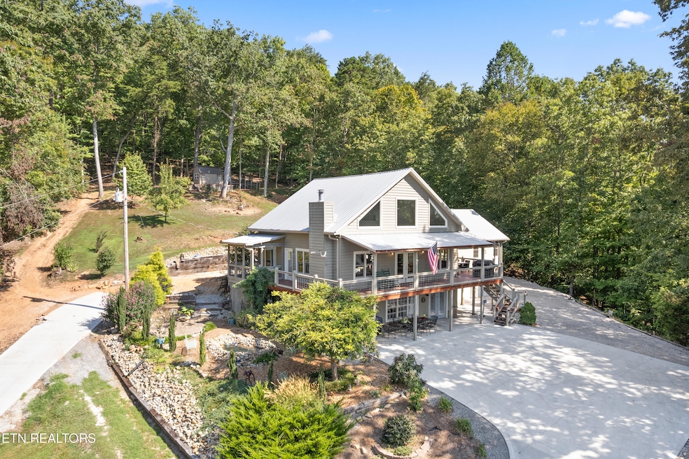 310 Lakeview Dr, Sharps Chapel, TN 37866 - photo 1