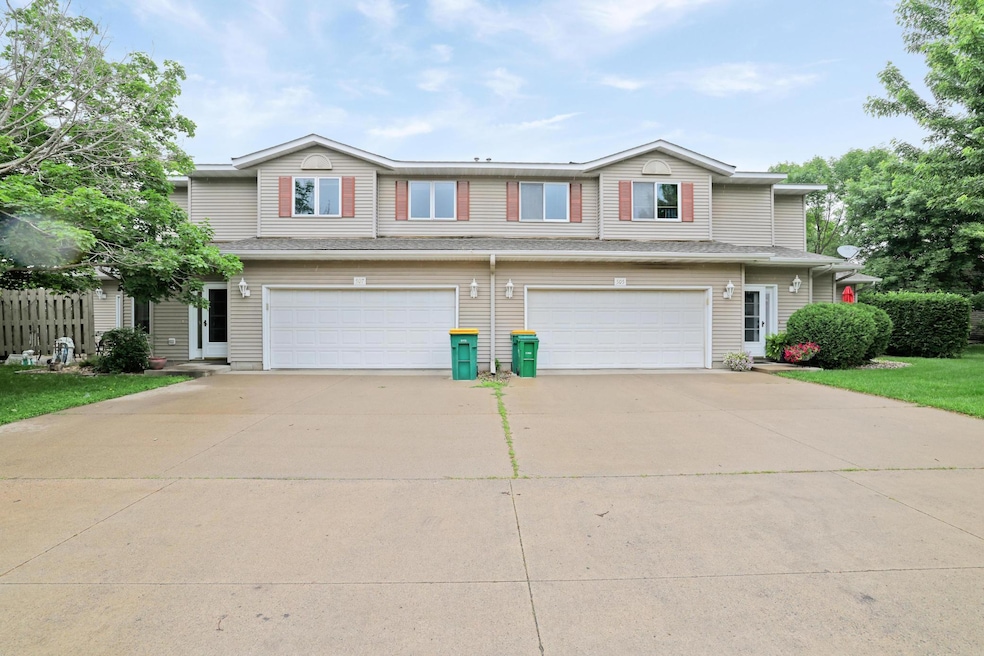 507 Welco Ln W, Montgomery, MN 56069 - photo 1