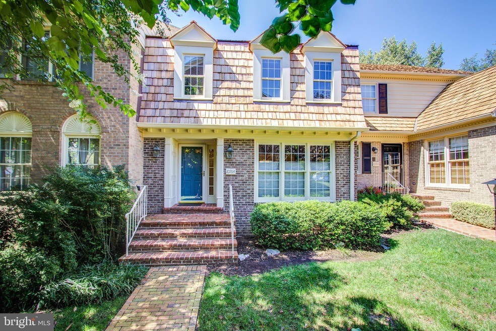 10764 Brewer House Rd, Rockville, MD 20852 - photo 1