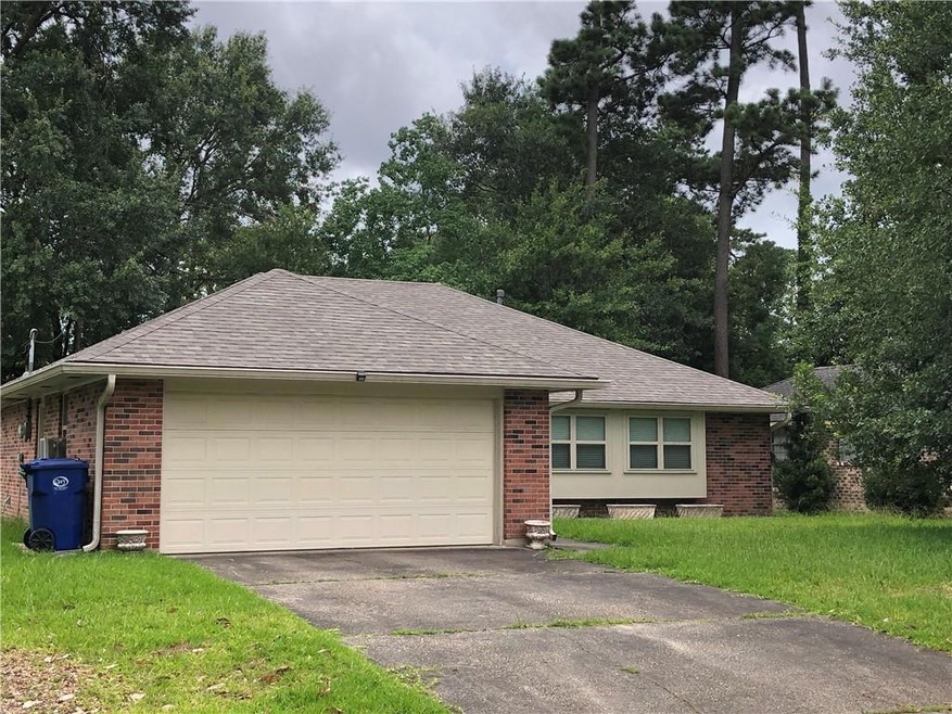 1525 Maplewood Dr, Slidell, LA 70458 - photo 1