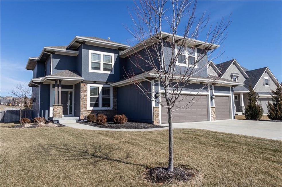 21116 W 60th St, Shawnee, KS 66218 - photo 1