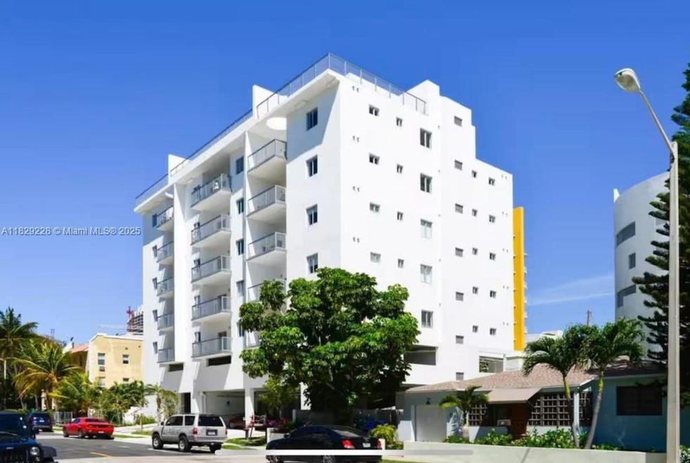 481 NE 29th St unit 604, Miami, FL 33137 - photo 1