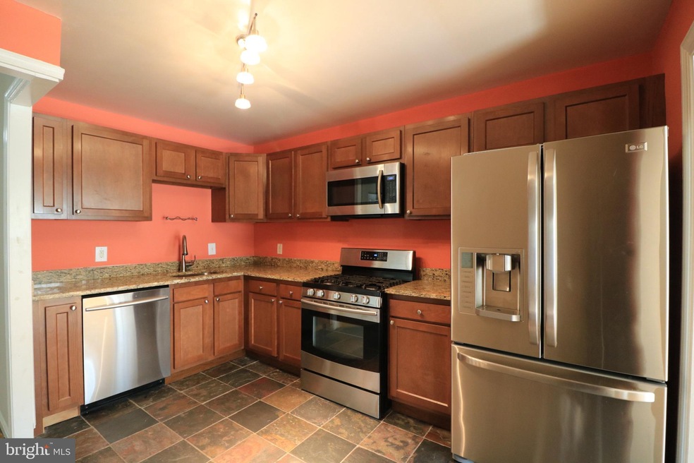 860 Quince Orchard Blvd unit 201, Gaithersburg, MD 20878 - photo 1