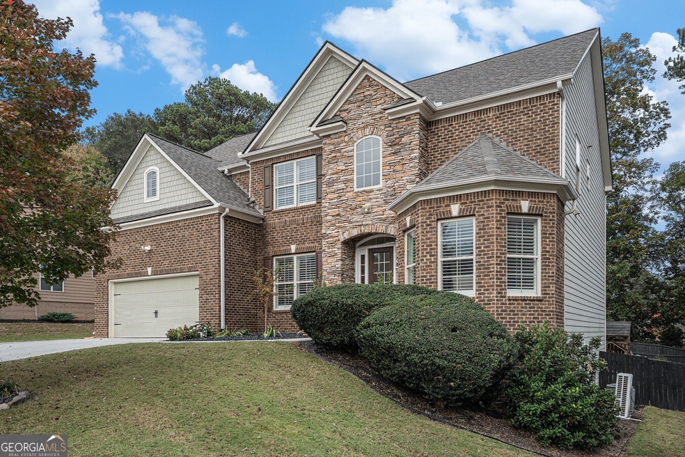 Showstopper In Prestigious Hamilton Manor!
