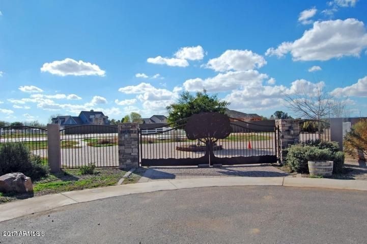 Pecan front gate