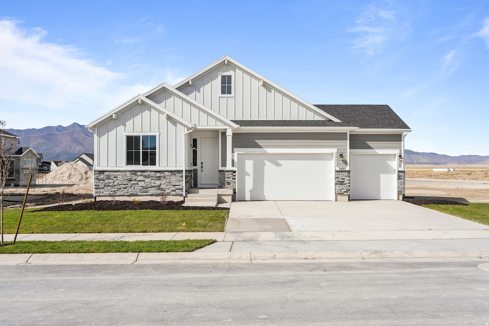 5495 N Saddle Stone Dr unit 535, Eagle Mountain, UT 84043 - photo 1