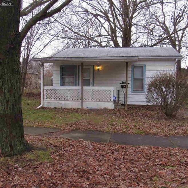 1402 Mann Ave, Flint, MI 48503 - photo 1