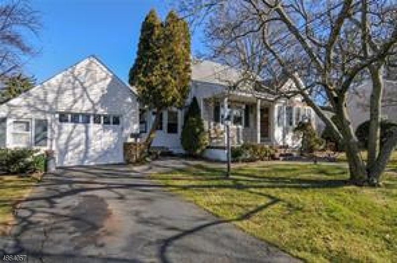 136 Mcfarlane Rd, Colonia, NJ 07067 - photo 1