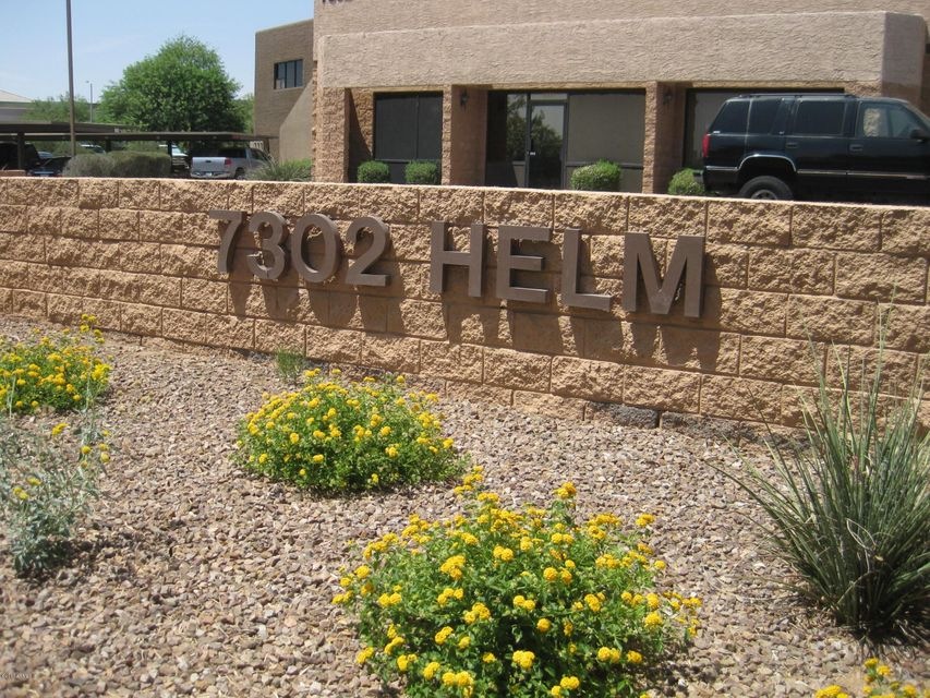 7302 E