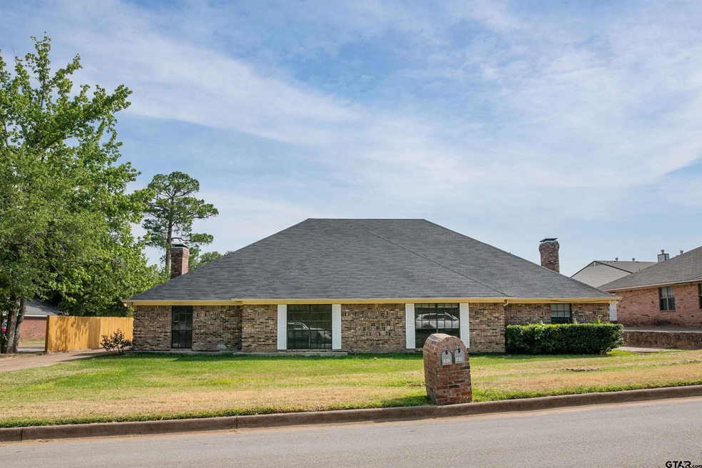 1612 Timber Creek Dr, Tyler, TX 75703 - photo 1