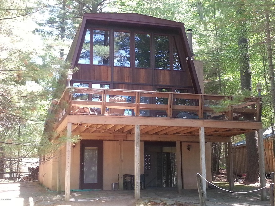 126 Hemlock Point Ct, Hawley, PA 18428 - photo 1