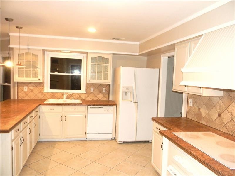 1607 Red Fox Run SW, Lilburn, GA 30047 - photo 1