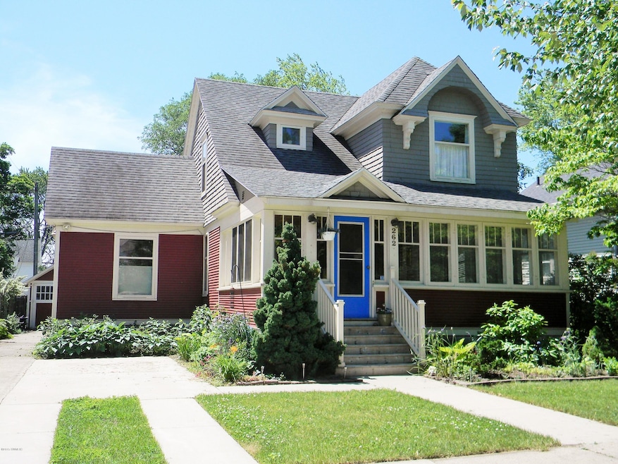 262 W 12th St_Front