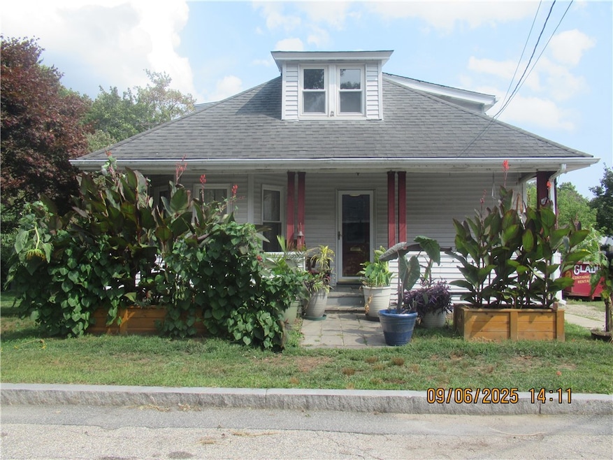 64 Fairfield Ave, Woonsocket, RI 02895 - photo 1