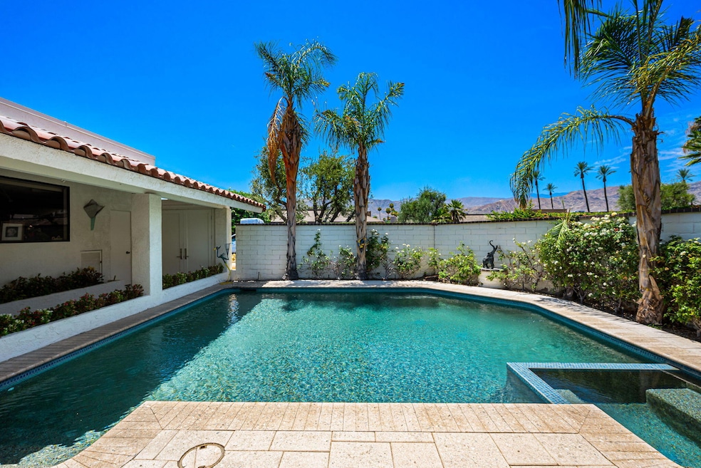 Pool w/ Southern Mtn. Views