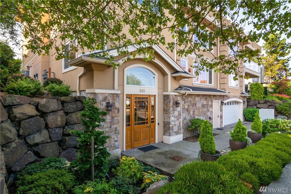 530 Dayton St unit 202, Edmonds, WA 98020 - photo 1