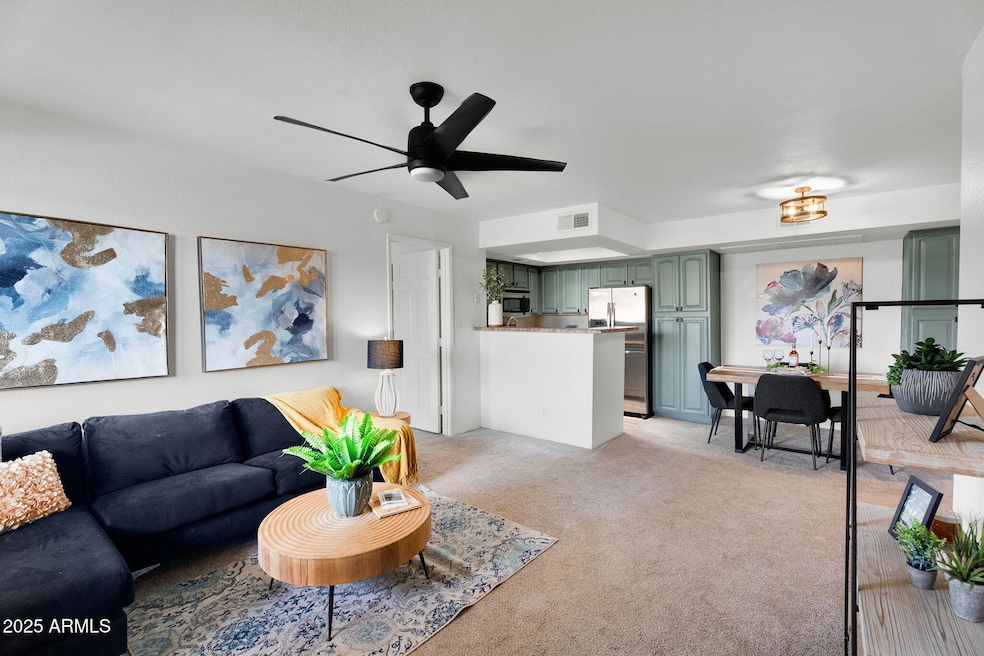 3601 W Tierra Buena Ln unit J241, Phoenix, AZ 85053 - photo 1