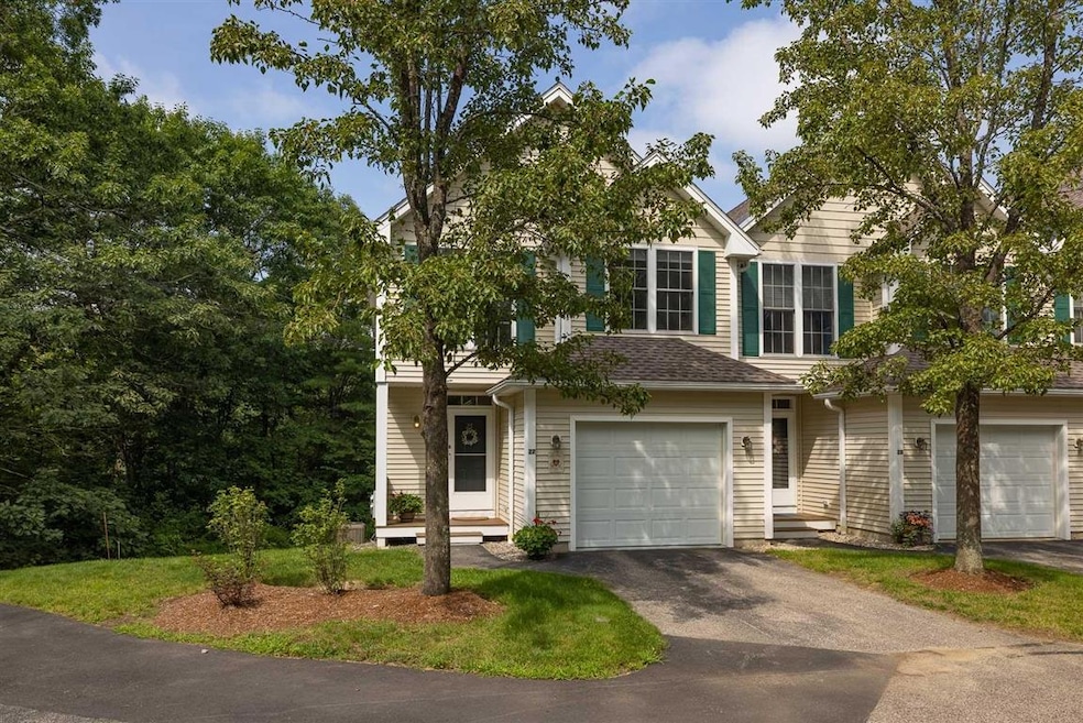 27 Kimball Way, Newmarket, NH 03857 - photo 1