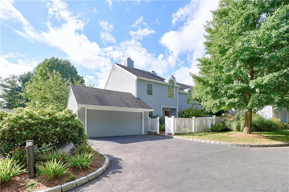 50 Edgewater Commons Ln, Westport, CT 06880 - photo 1