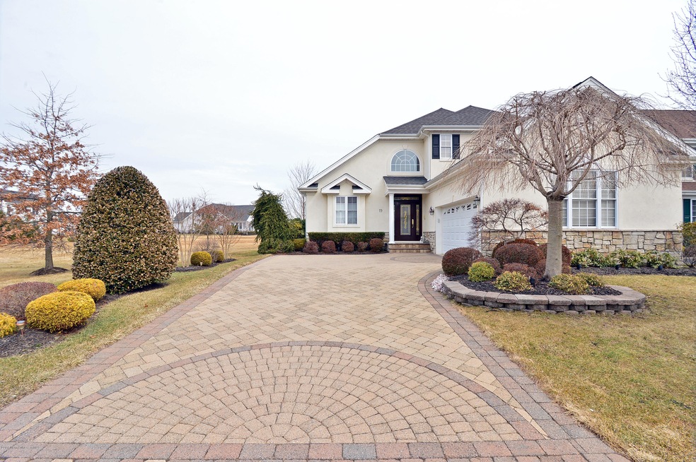 19 W Parsonage Way, Manalapan, NJ 07726 - photo 1