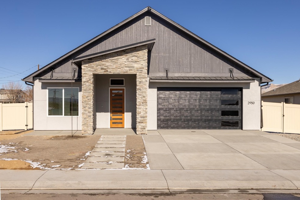 2950 Heron Dr, Grand Junction, CO 81504 - photo 1