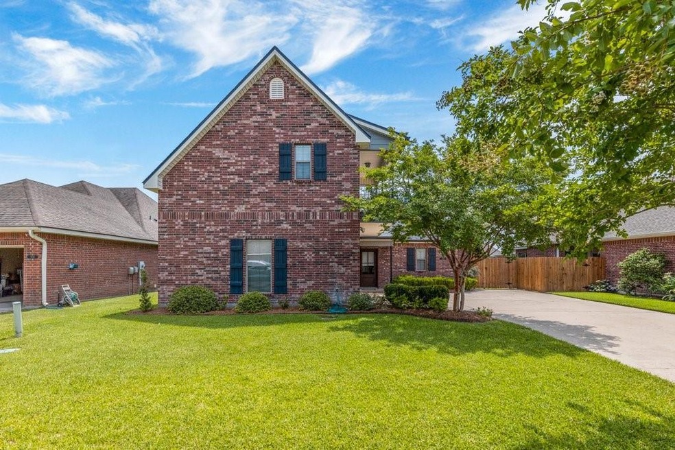 5723 W Dietrich Loop, Lake Charles, LA 70605 - photo 1